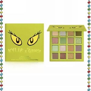 Kylie X Grinch press powder Palettle